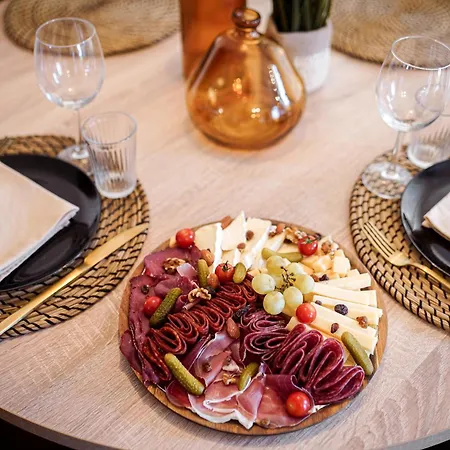 * L’eden * Maison Romantique Avec Balnéo Et Sauna * Treize-Vents