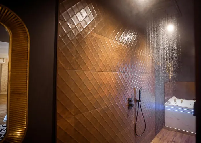 * L’eden * Maison Romantique Avec Balnéo Et Sauna * Treize-Vents