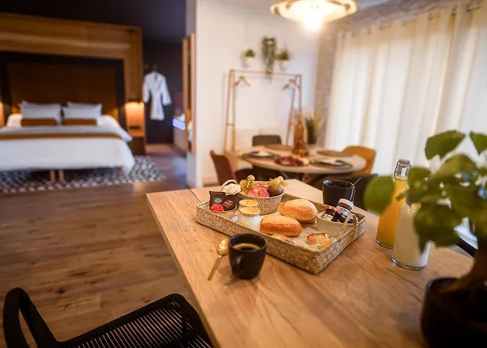 Villa * L’eden * Maison Romantique Avec Balnéo Et Sauna Treize-Vents